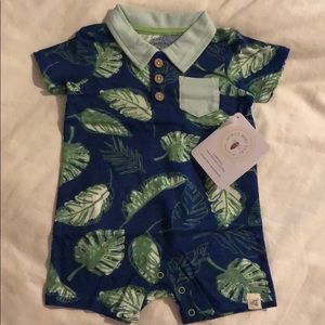 NWT burt’s bees baby collared onsie